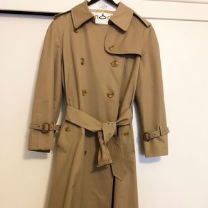 Vintage Burberry Trench Coat! Gorgeous!